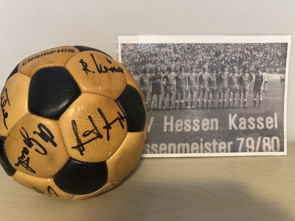 Signierter Ball der Meistersaison 1979/80